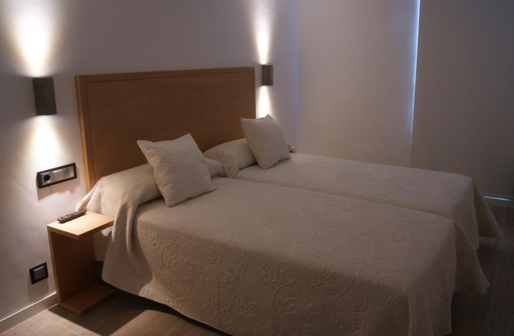 Hotel Eh Piedra Y Luz Hinojosa del Duque Szoba fotó